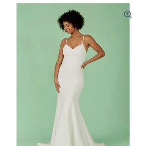 Chic White Bridal Gown with Spaghetti Straps plus size with train